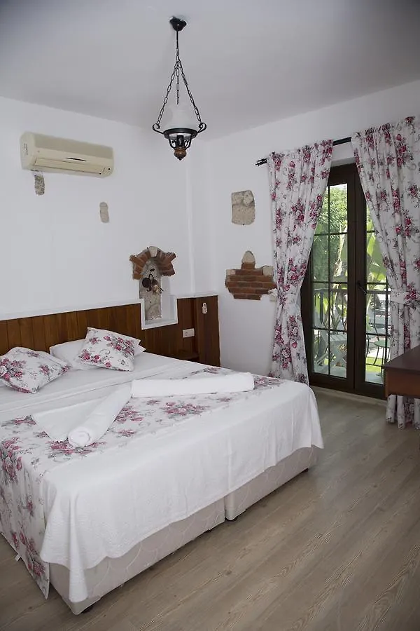 Cayirli Alacati Hotel 2*,  Türkiye